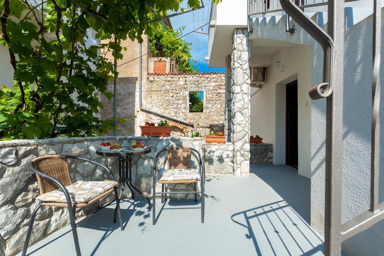 Apartment Placido Krk Кърк Екстериор снимка
