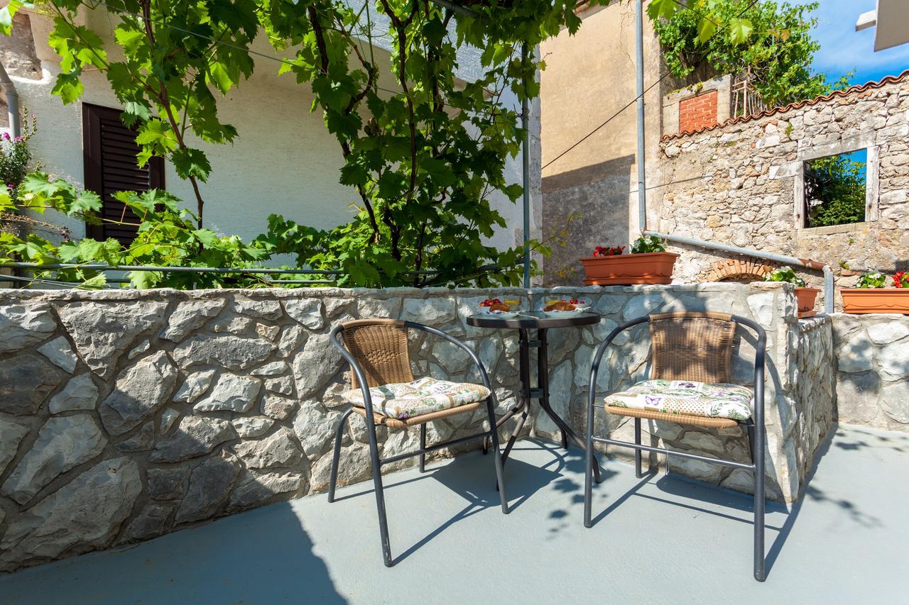Apartment Placido Krk Кърк Екстериор снимка