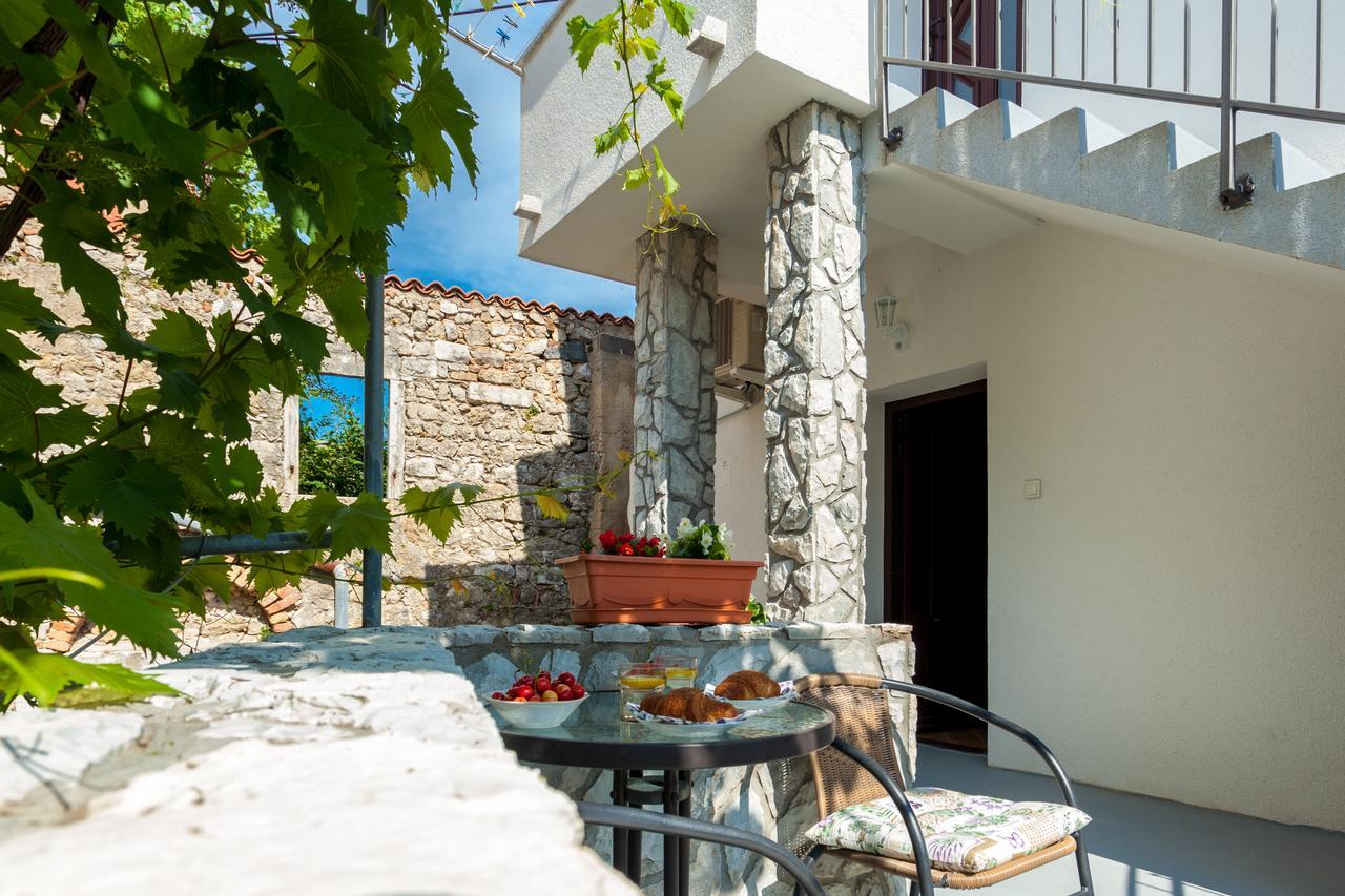Apartment Placido Krk Кърк Екстериор снимка